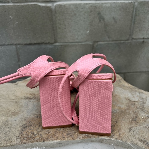 Miss Lola bubble gum pink crocodile print heel 
Size 6.5 - Picture 3 of 4